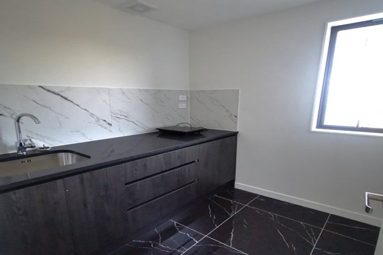 Photo of property in 33 Kotuitui Drive, Wainui, Silverdale, 0992