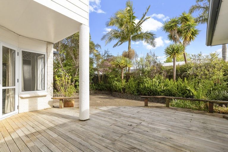 Photo of property in 1/1 Seine Road, Forrest Hill, Auckland, 0620