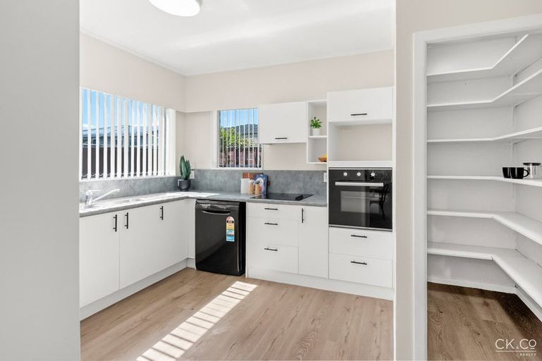 Photo of property in 5 Ferretti Grove, Avalon, Lower Hutt, 5011