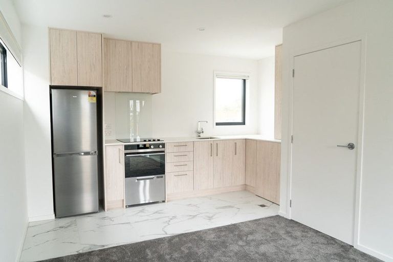 Photo of property in 52a Vodanovich Road, Te Atatu South, Auckland, 0610