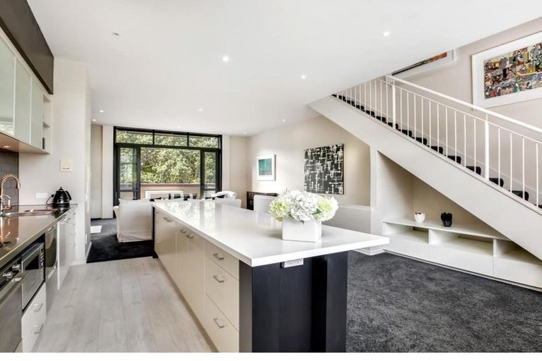 Photo of property in 12b Domain Drive, Parnell, Auckland, 1052