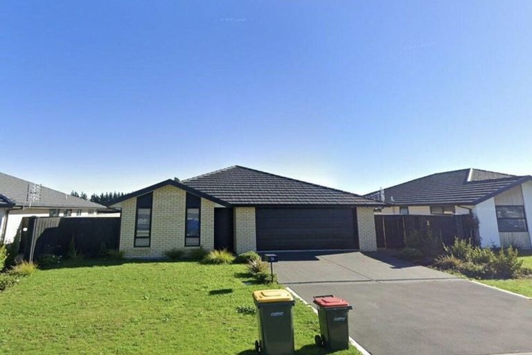 Photo of property in 36 Eileen Way, Rolleston, 7615