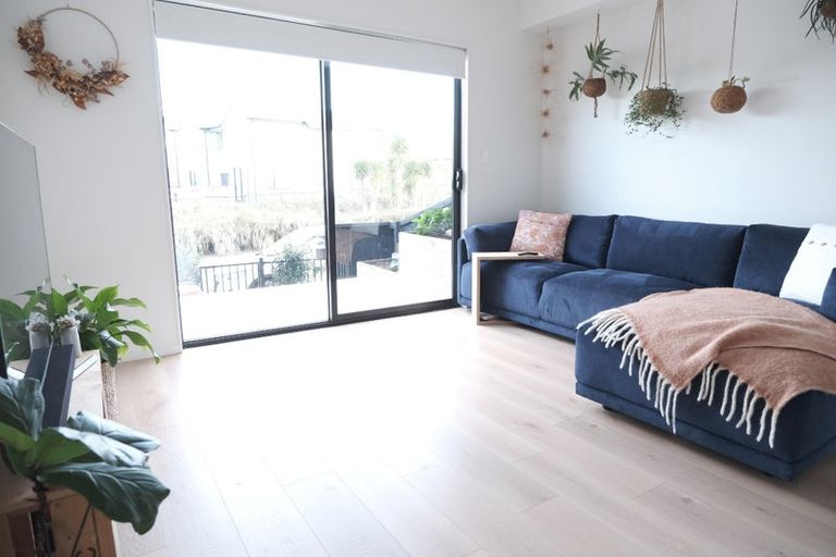 Photo of property in 9 Podgora Avenue, Kumeu, 0810