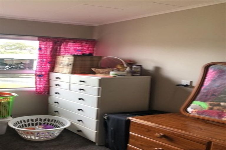 Photo of property in 3/76 Helvetia Road, Pukekohe, 2120