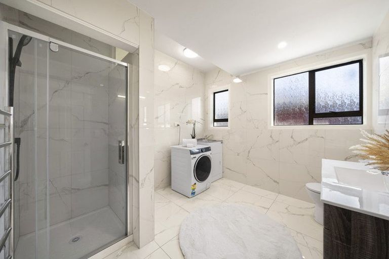 Photo of property in 35 Freyberg Avenue, Papatoetoe, Auckland, 2104
