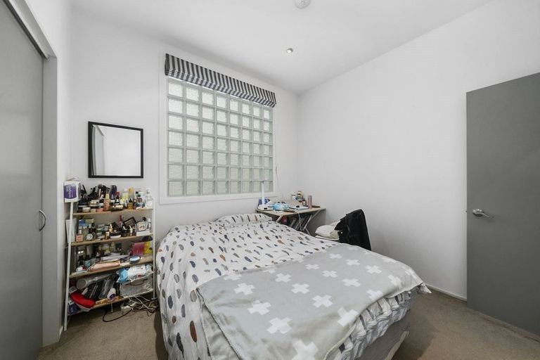Photo of property in Hb Apartments, 4/3 Holland Street, Te Aro, Wellington, 6011