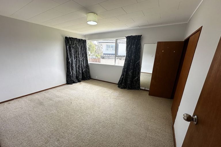 Photo of property in 6 Classic Grove, Bayview, Auckland, 0629