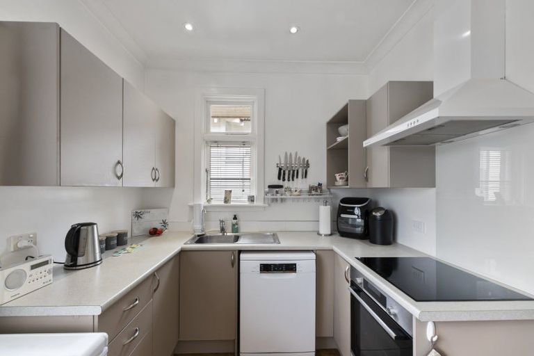 Photo of property in 25 Riselaw Road, Calton Hill, Dunedin, 9012