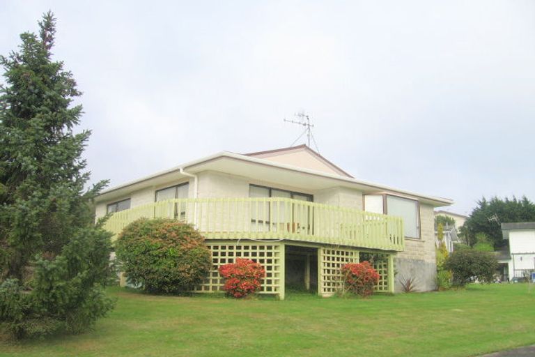 Photo of property in 23 Latitude Close, Whitby, Porirua, 5024