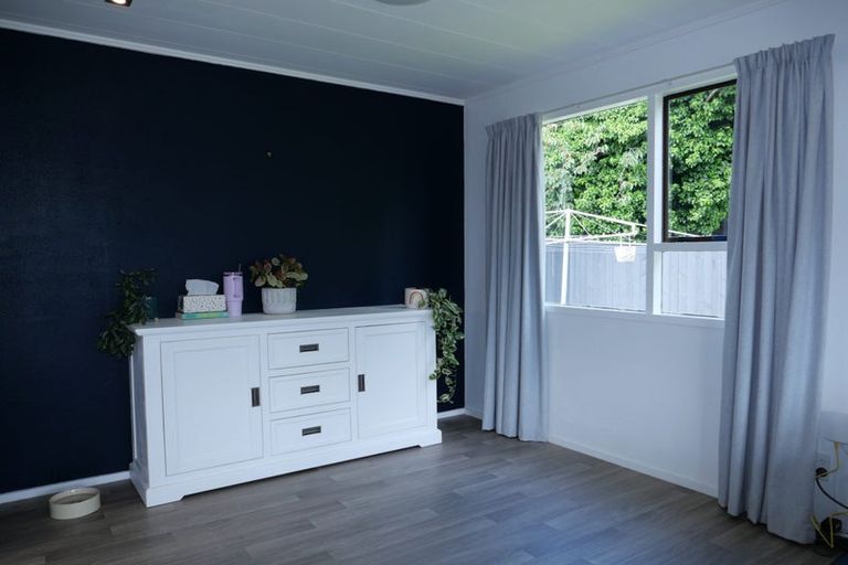 Photo of property in 7b Cypress Grove, Paraparaumu, 5032