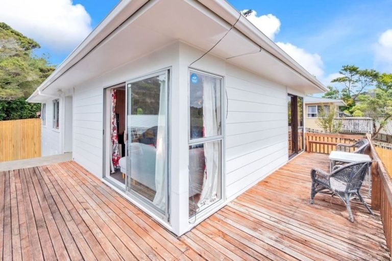Photo of property in 1/7 Classic Grove, Bayview, Auckland, 0629