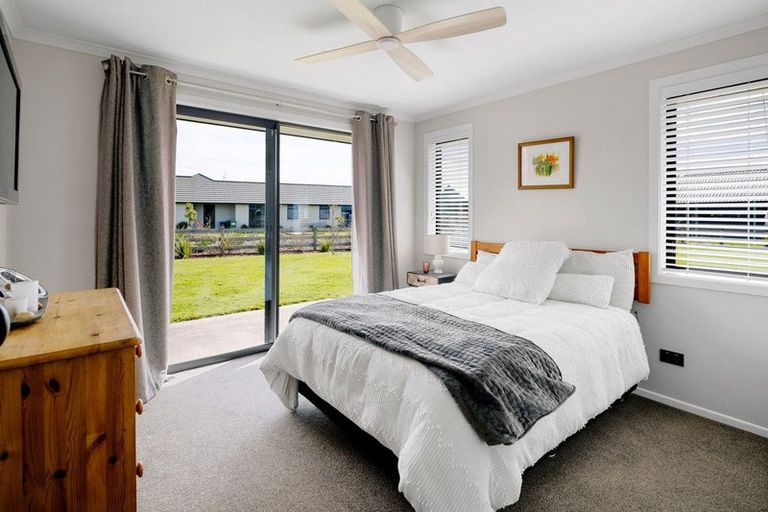 Photo of property in 43 Seachange Drive, Leamington, Cambridge, 3432