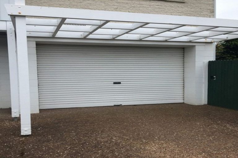 Photo of property in 3 Idesia Place, Totara Heights, Auckland, 2105