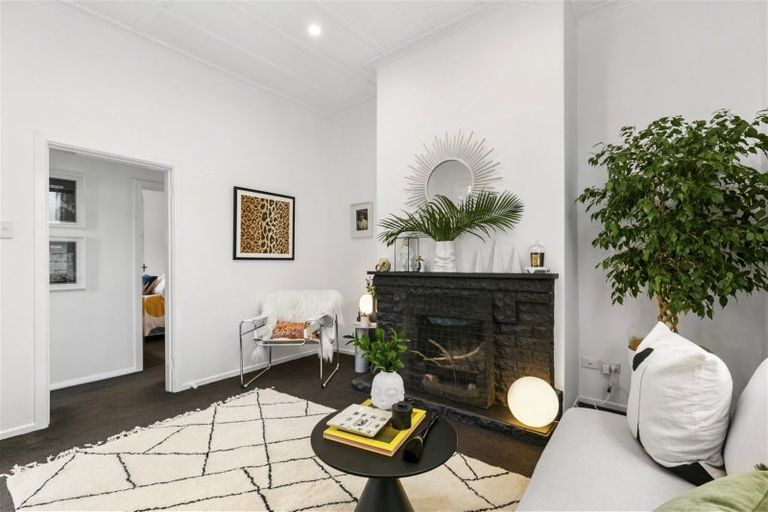 Photo of property in 6 Jeypore Street, Berhampore, Wellington, 6023