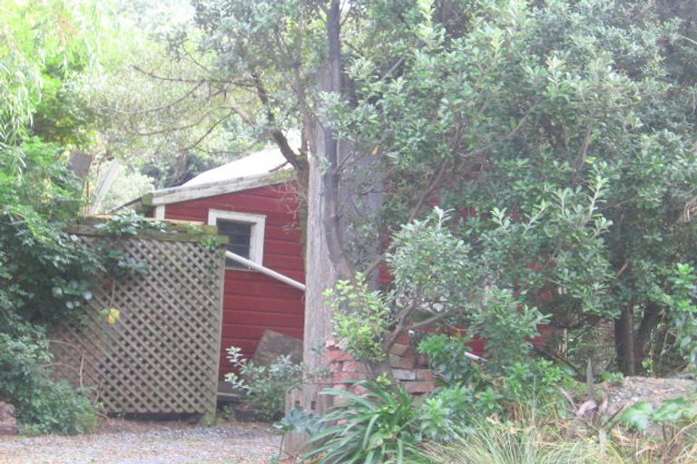 Photo of property in 236 Houghton Bay Road, Houghton Bay, Wellington, 6023