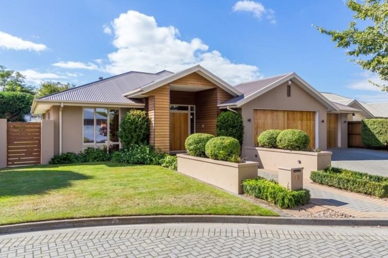 Photo of property in 32 Sovereign Gardens, Halswell, Christchurch, 8025
