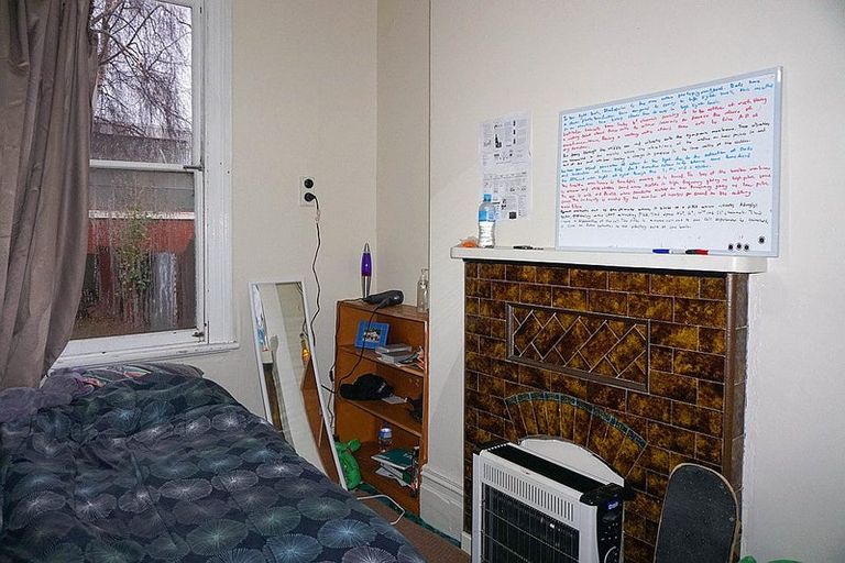 Photo of property in 127 Leith Street, Dunedin Central, Dunedin, 9016