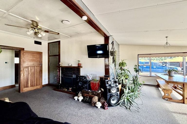 Photo of property in 105 Beach Road, Awamoa, Oamaru, 9495