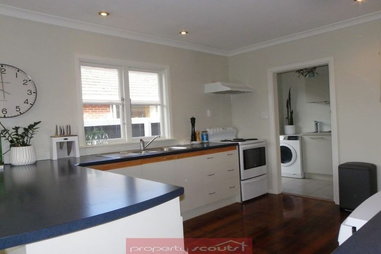 Photo of property in 17 Manor Place, Bryndwr, Christchurch, 8053