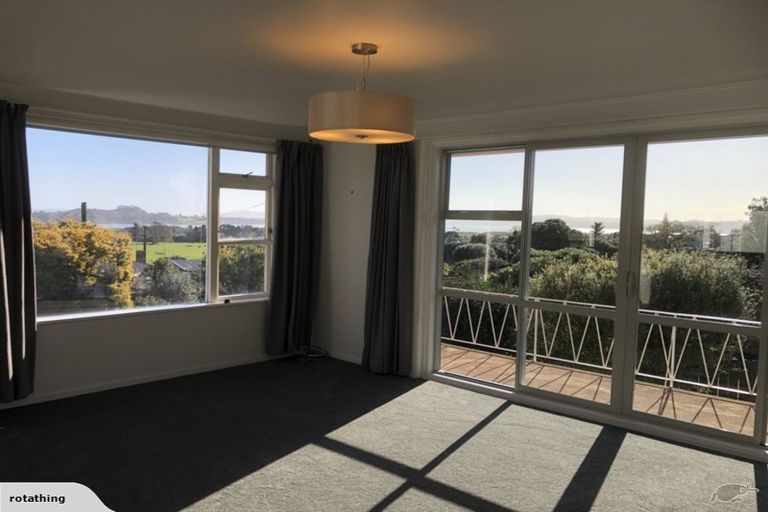 Photo of property in 115 Wallace Road, Mangere Bridge, Auckland, 2022