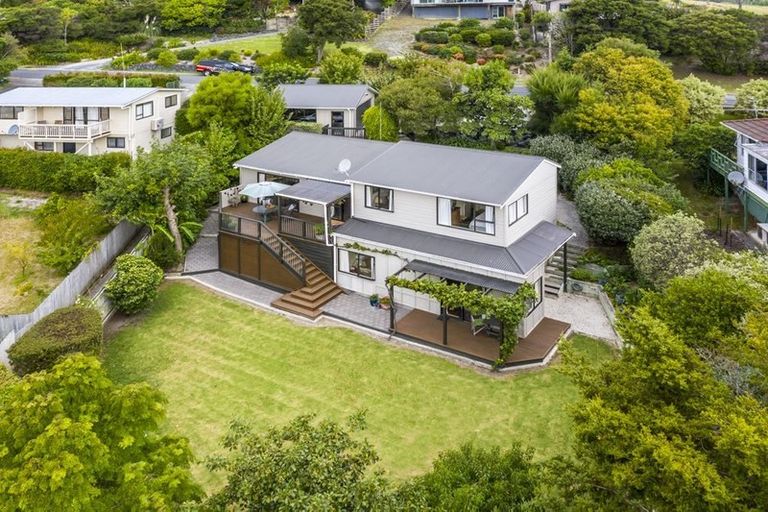 Photo of property in 3 Rangimaarie Crescent, Snells Beach, 0920