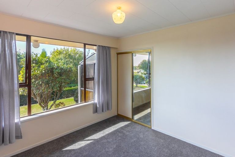 Photo of property in 6 Leatham Avenue, Strandon, New Plymouth, 4312