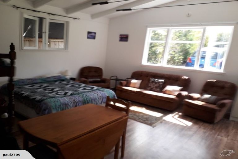 Photo of property in 907 Whangaparaoa Road, Manly, Whangaparaoa, 0930