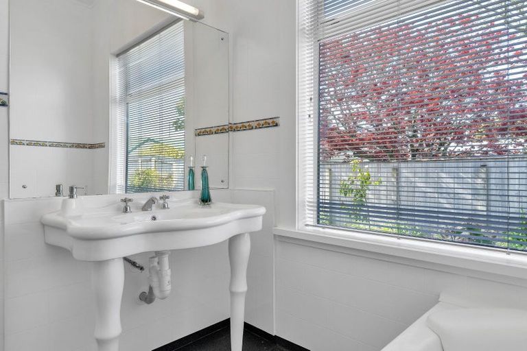 Photo of property in 45 Brecon Road, Stratford, 4332