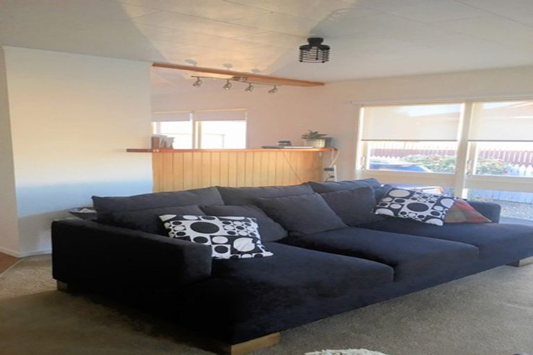 Photo of property in 7 Oleander Place, Bell Block, New Plymouth, 4312