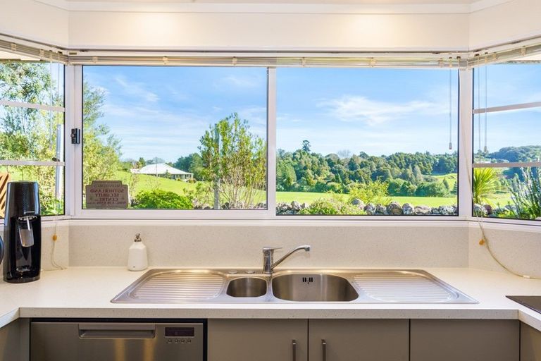 Photo of property in 10 Pohutukawa Place, Maunu, Whangarei, 0110