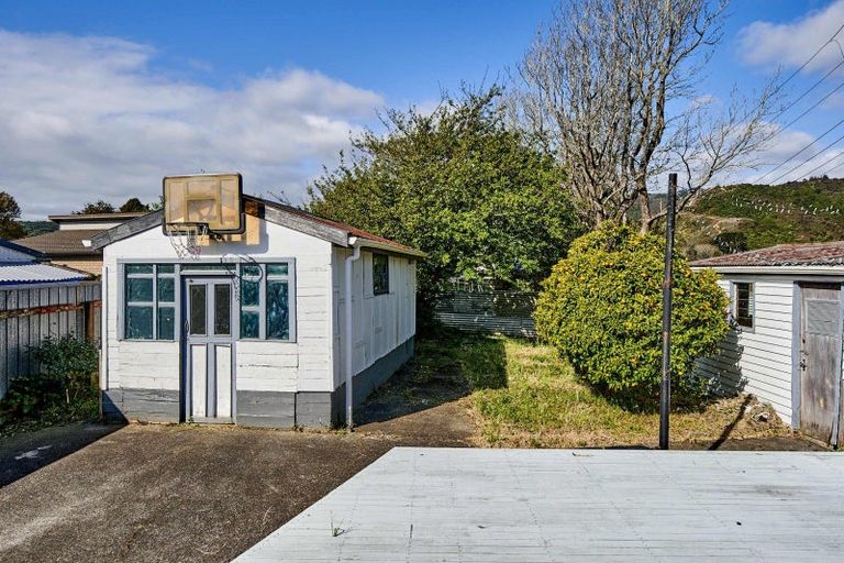 Photo of property in 79 Waddington Drive, Naenae, Lower Hutt, 5011