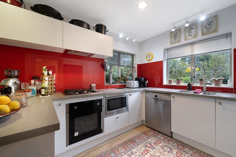 Photo of property in 2/18a Clayburn Road, Glen Eden, Auckland, 0602