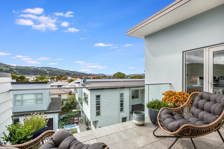 Photo of property in 5 Lucern Lane, Petone, Lower Hutt, 5012