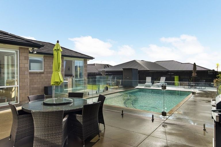 Photo of property in 15 Top Road, Pukekohe, 2120