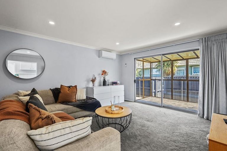 Photo of property in 61 Dunedin Street, Redwood, Christchurch, 8051