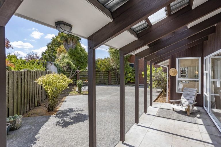 Photo of property in 2/38a Greers Road, Burnside, Christchurch, 8041