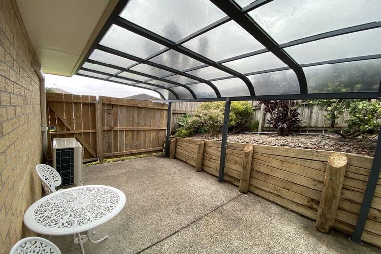 Photo of property in 37 Nimstedt Avenue, Oteha, Auckland, 0632