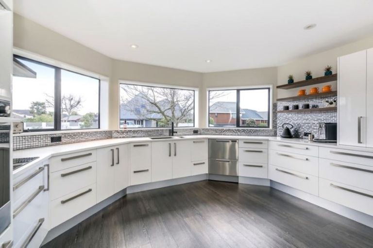 Photo of property in 3 Campion Place, Halswell, Christchurch, 8025