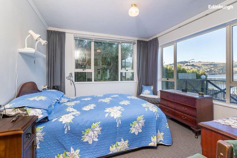 Photo of property in 241 Ravensbourne Road, Ravensbourne, Dunedin, 9022