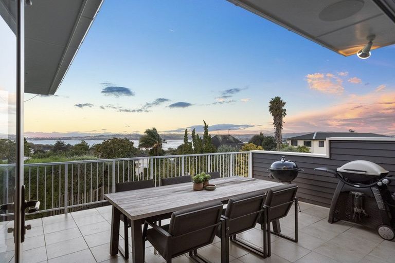 Photo of property in 113 Litten Road, Cockle Bay, Auckland, 2014