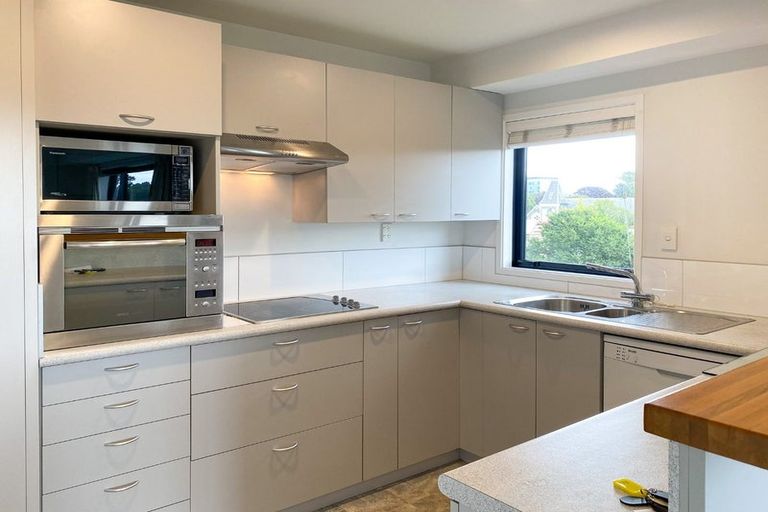 Photo of property in Gloucester Towers, 13/28 Gloucester Street, Christchurch Central, Christchurch, 8013