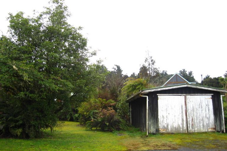 Photo of property in 80 Ahau Street, Moana, 7872