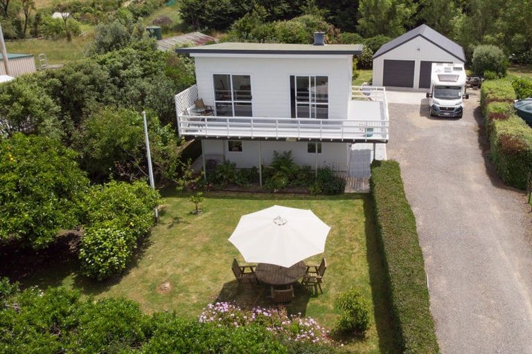 Photo of property in 30 Seaview Road, Herbertville, Dannevirke, 4970