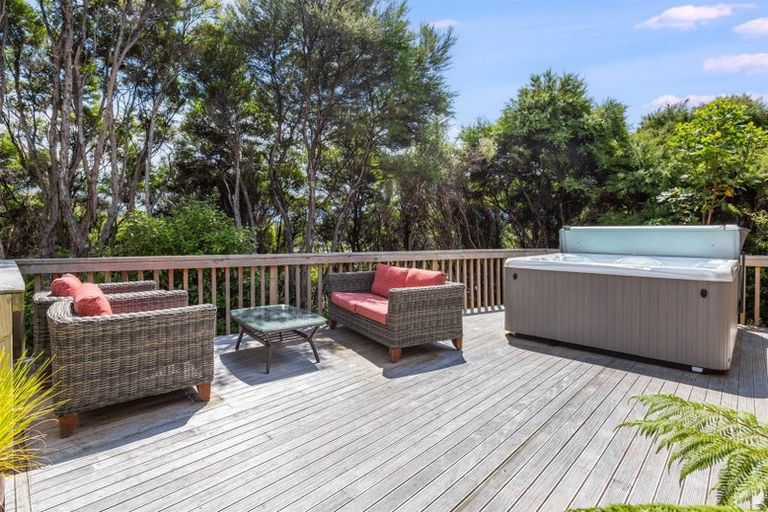 Photo of property in 42 James Cook Drive, Whitby, Porirua, 5024