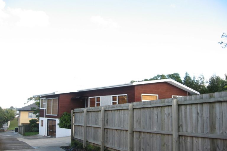 Photo of property in 129a Reeves Road, Pakuranga Heights, Auckland, 2010