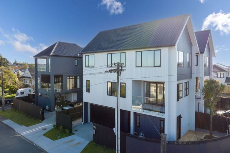 Photo of property in 44a Merani Street, Belmont, Auckland, 0622