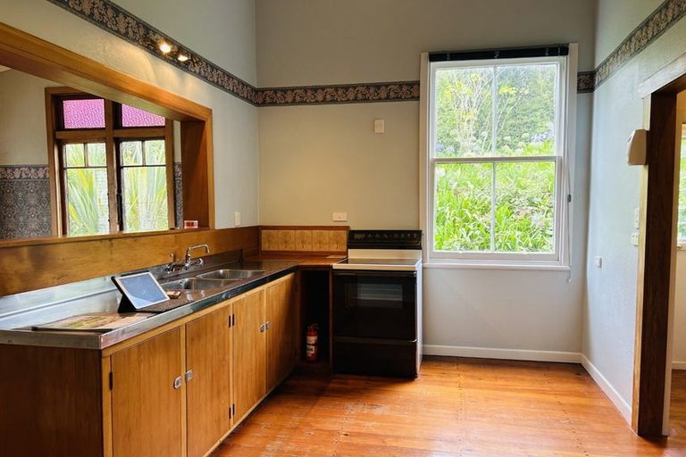 Photo of property in 262 Mountain Road, Maungaturoto, 0587