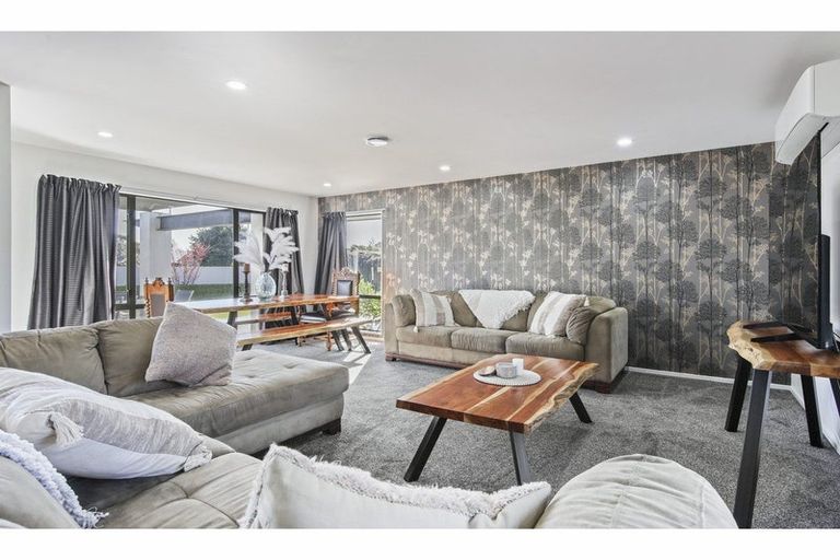 Photo of property in 1 Appleton Place, Woodend, 7610