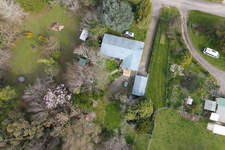 Photo of property in 86 Lindsay Road, Levin, 5510