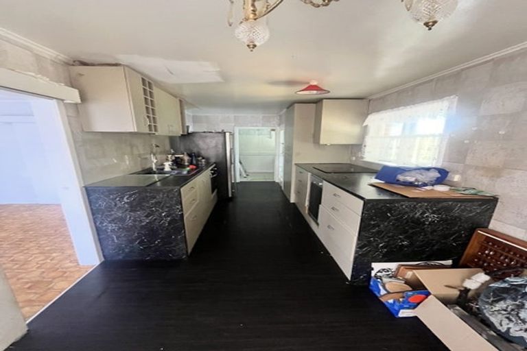 Photo of property in 17 Tramway Road, Beach Haven, Auckland, 0626